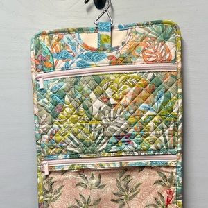 Vera Bradley- Hanging Travel Organizer- Retired- Summer ‘21- Rain Forest Canopy